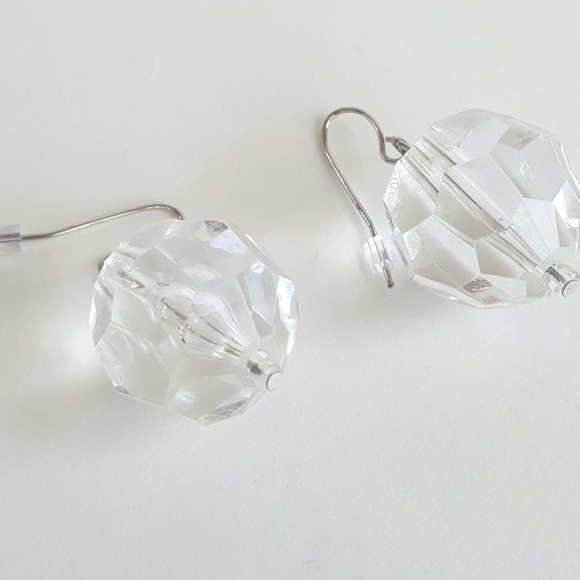 Orbs Faceted Plastic Clear Festive Crystal Mod 60s Style Dangle Earrings - Picture 2 of 7